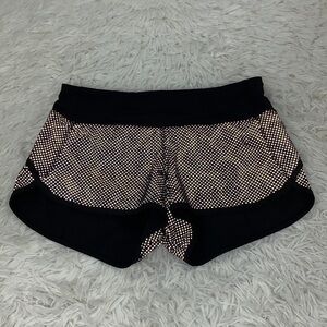Lululemon Speed Short Ravish Reptile Silver Black / Black